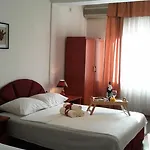 Hotel Ani