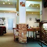Hotel Ani