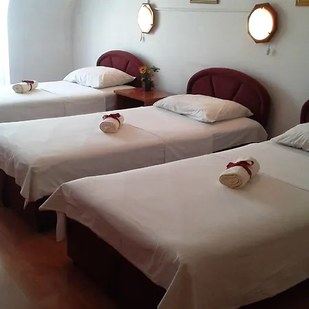 Ξενοδοχείο Ani 3*