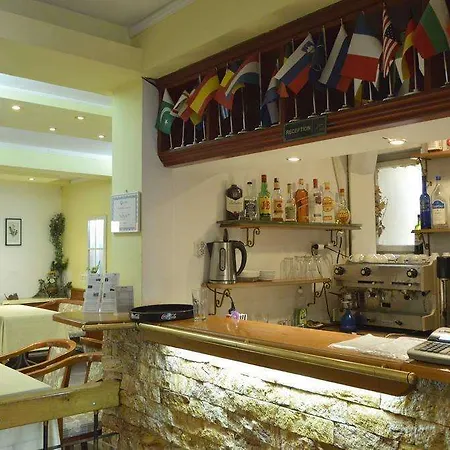 Ξενοδοχείο Ani 3*