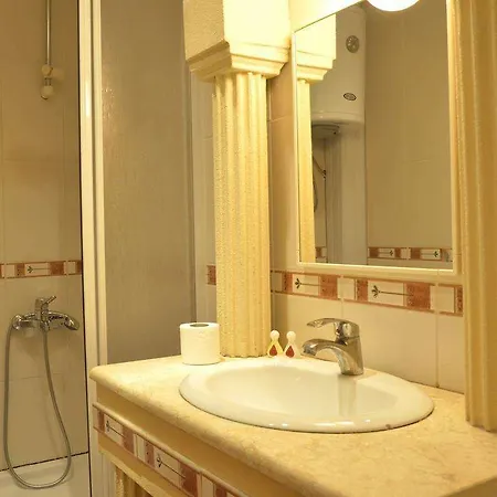 Ξενοδοχείο Ani